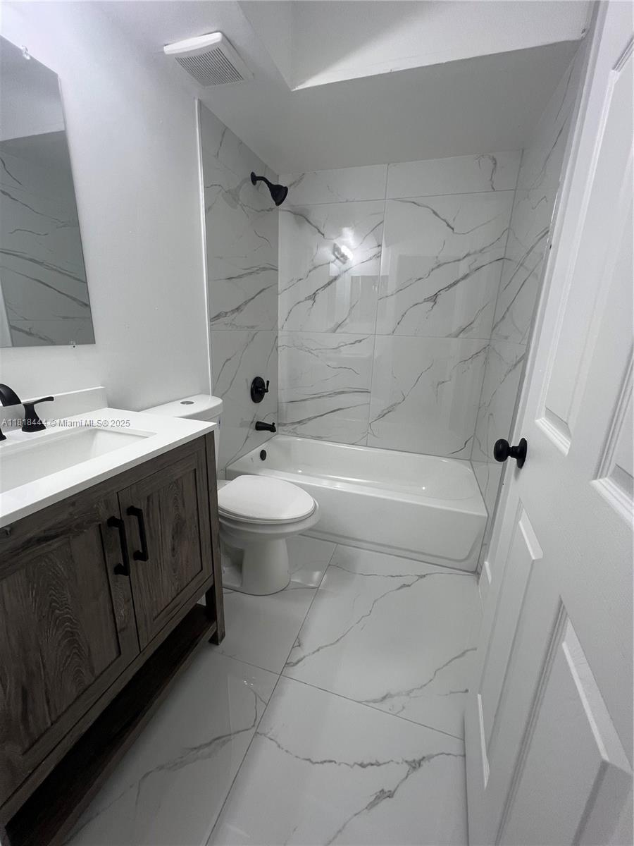 UNIVERSAL 590 CONDO - Residential Lease