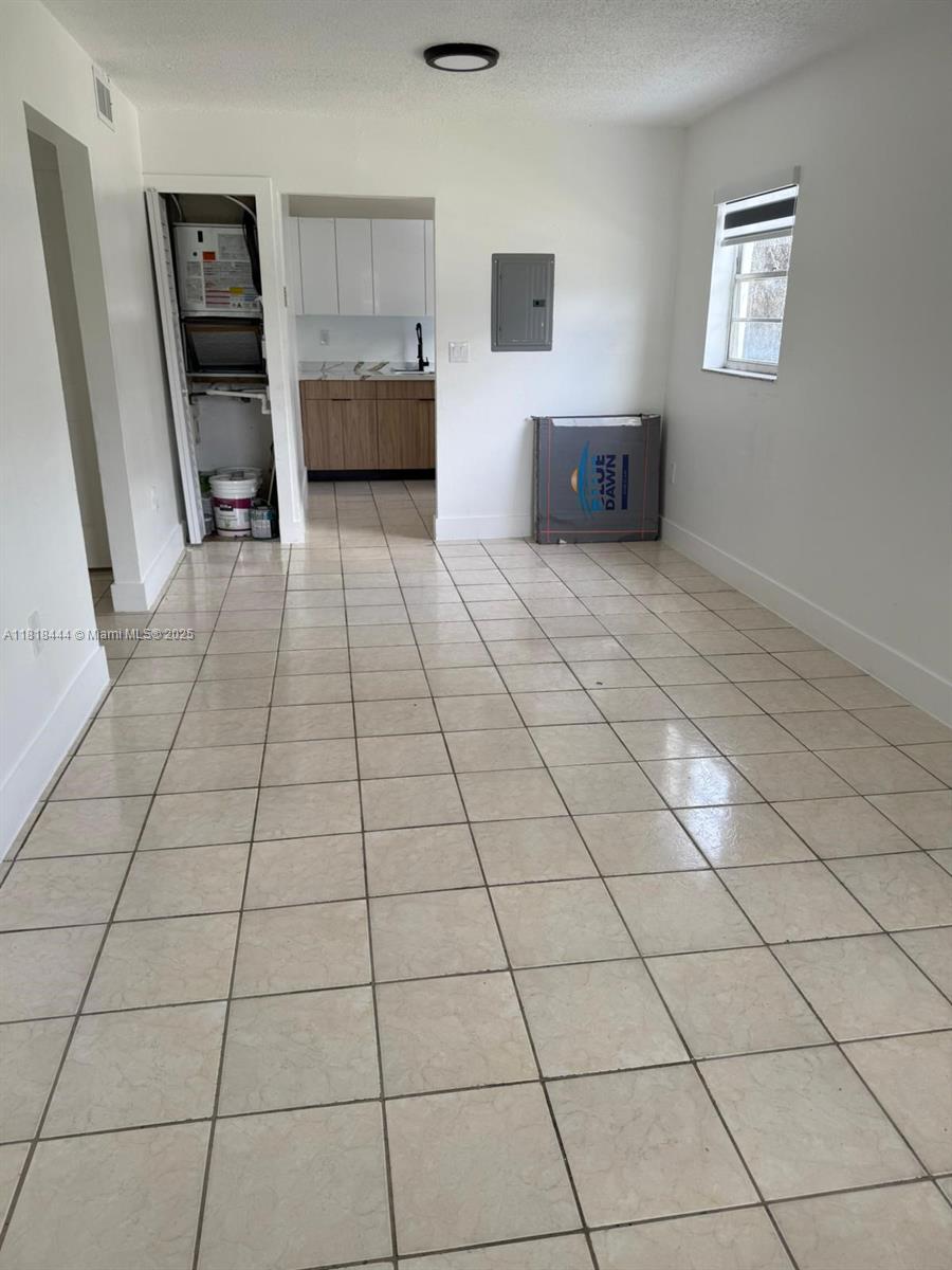 UNIVERSAL 590 CONDO - Residential Lease