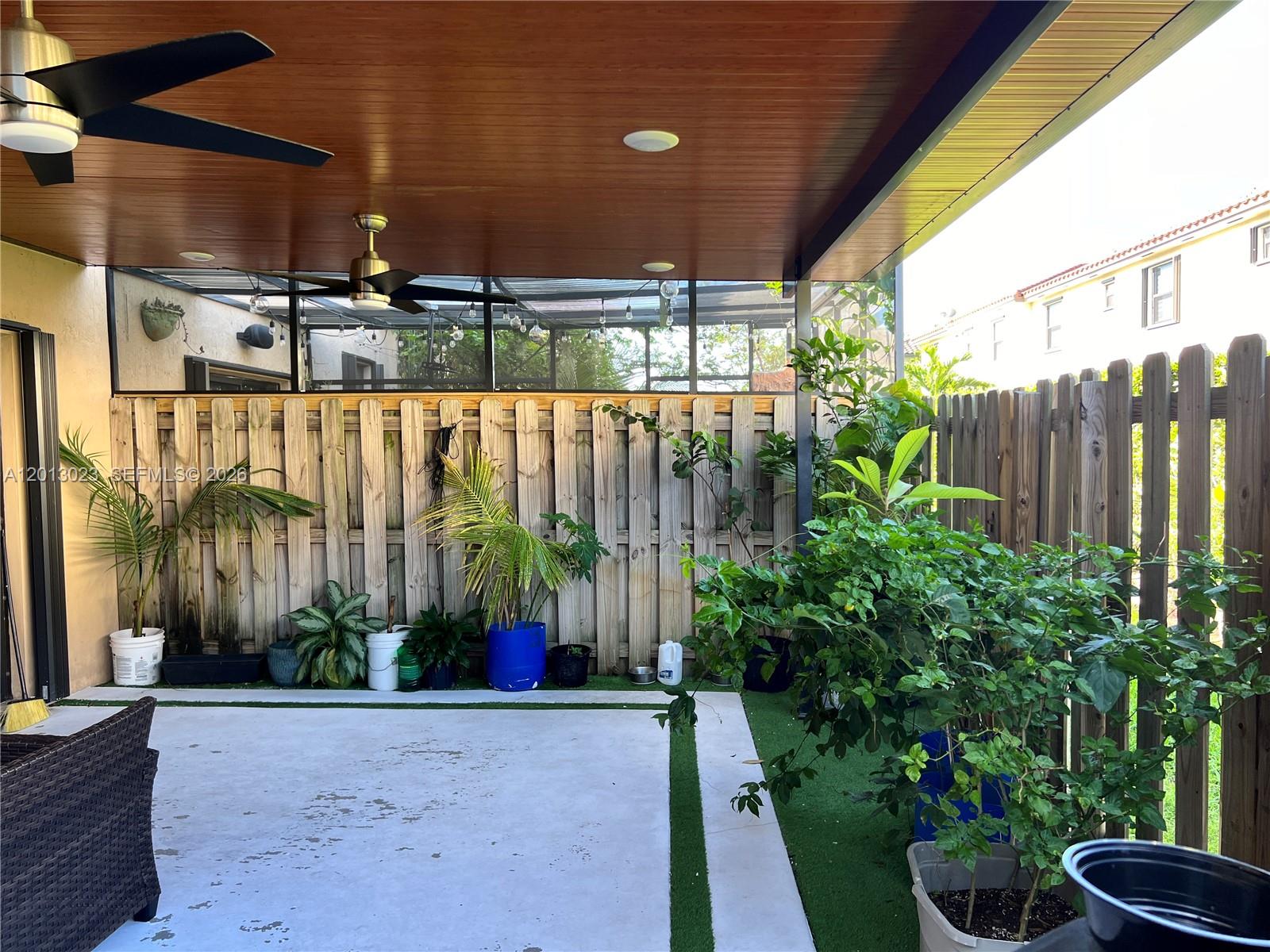 COCO PALM VILLAS - Residential