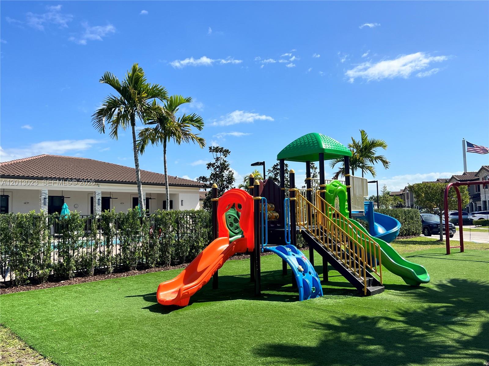 COCO PALM VILLAS - Residential
