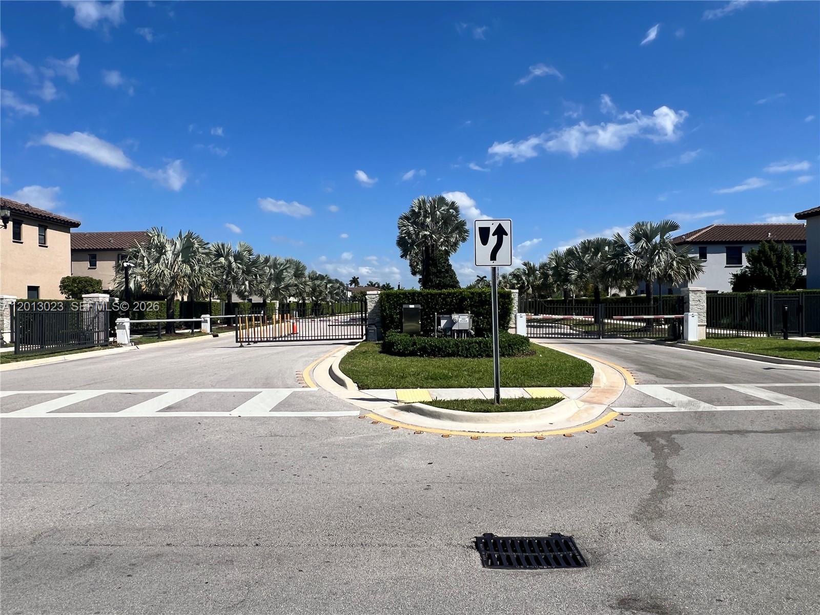 COCO PALM VILLAS - Residential