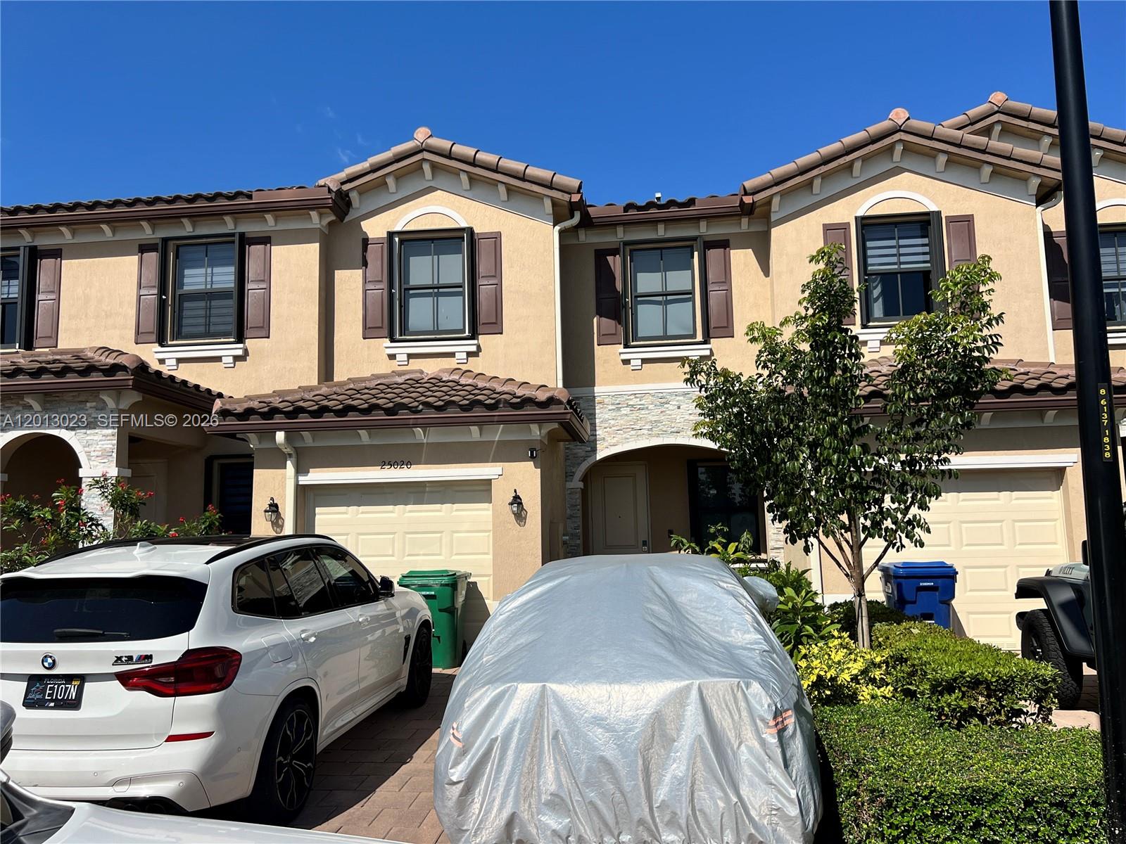 COCO PALM VILLAS - Residential