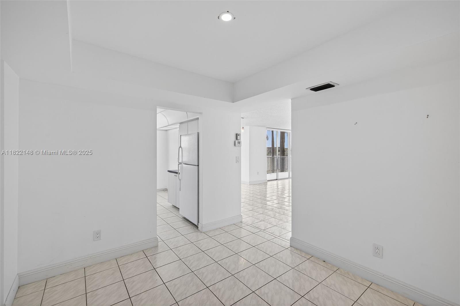 2851 NE 183rd St 216E