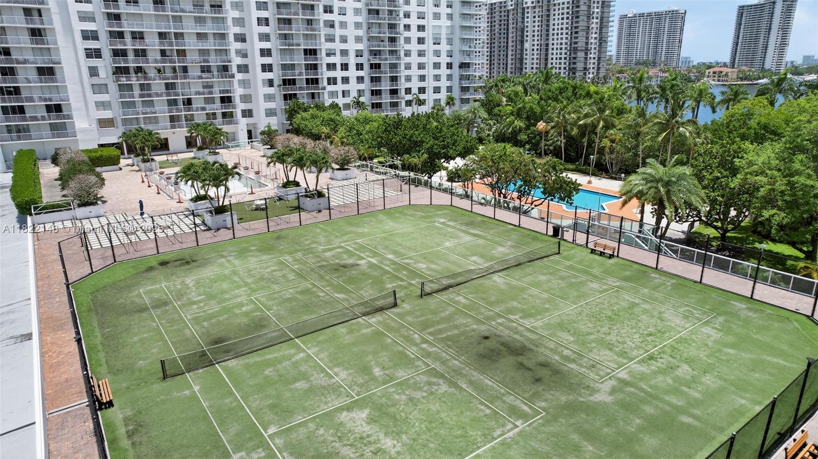 ADMIRALS PORT CONDO WEST - Residential