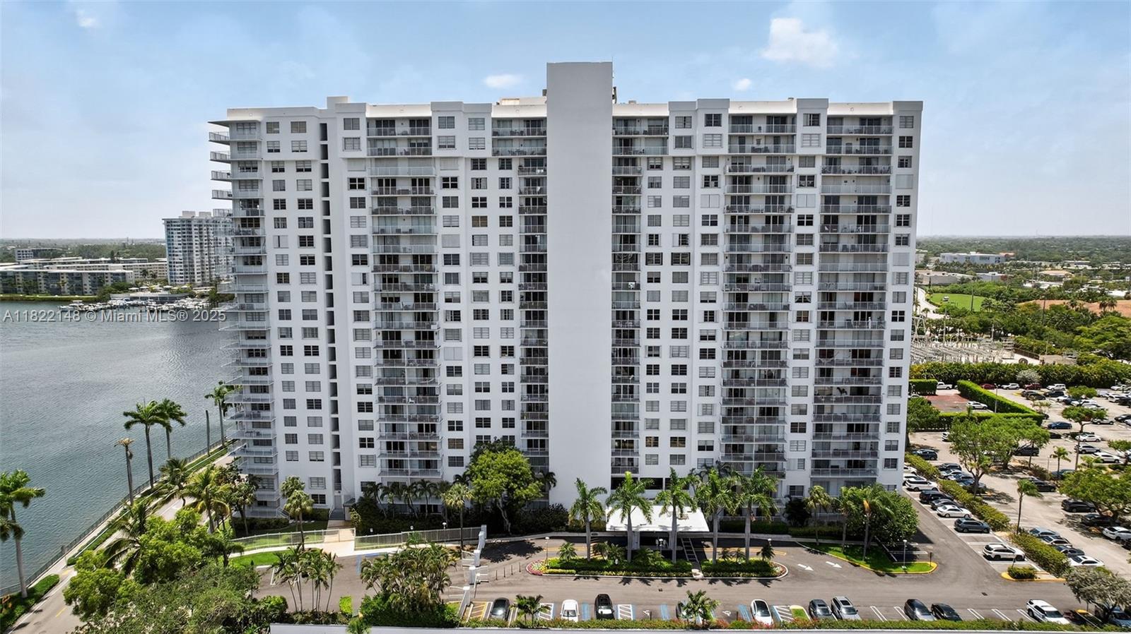 ADMIRALS PORT CONDO WEST - Residential
