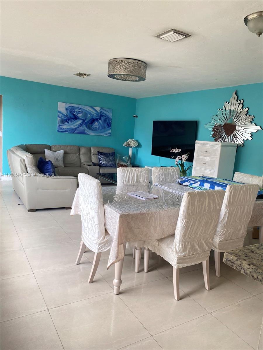 HIGHLAND MANOR SEC 1 - Residential Lease