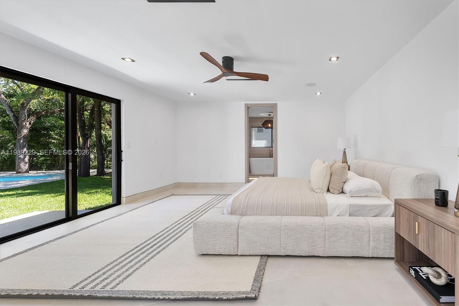 OAK POINT - Residential