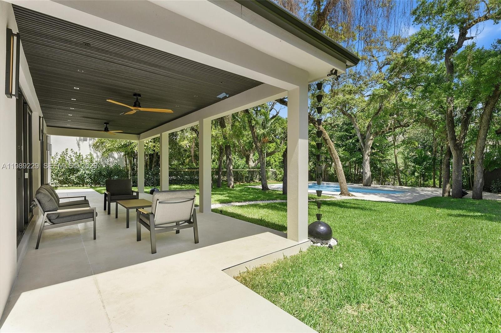 OAK POINT - Residential