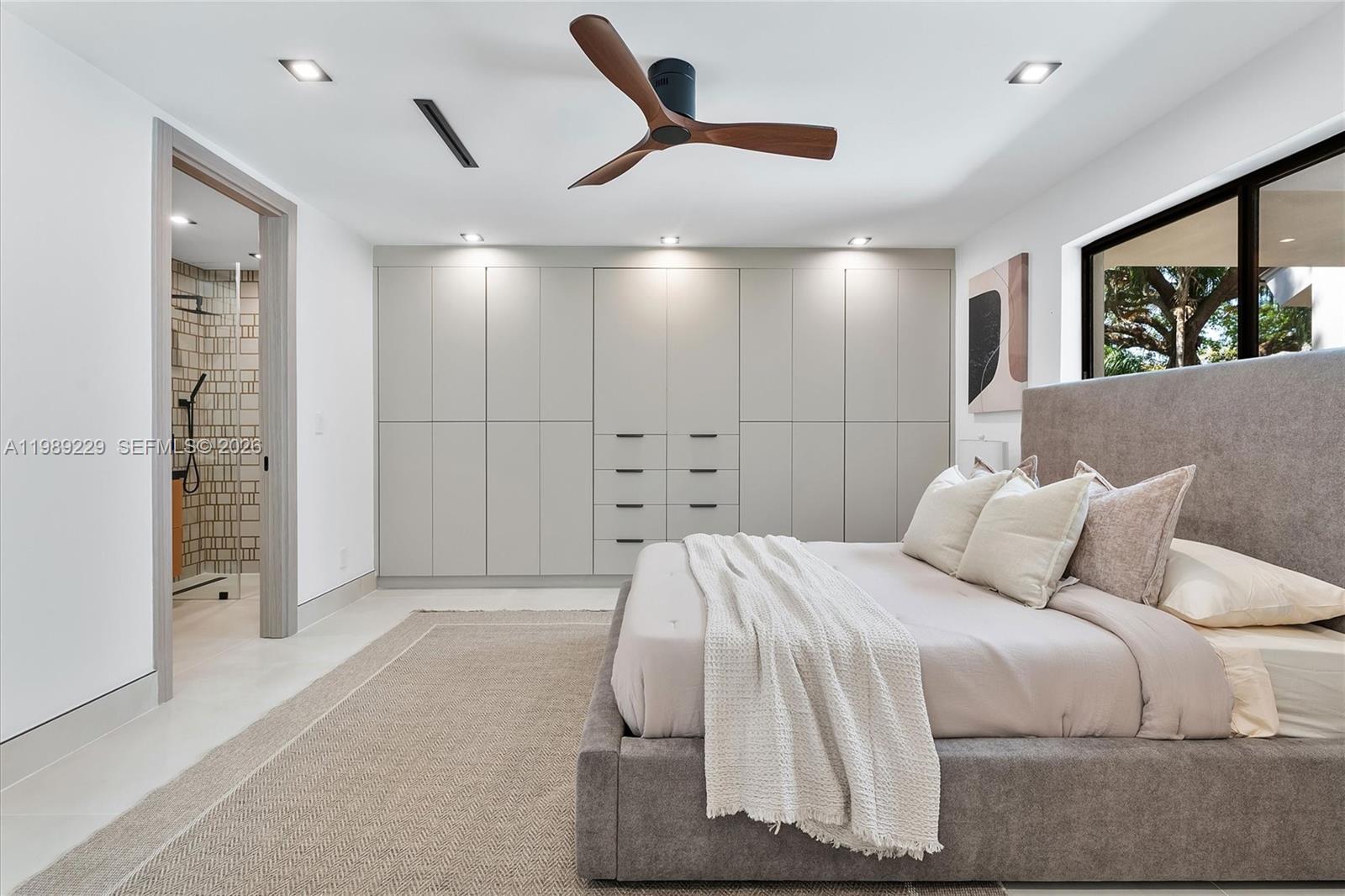 OAK POINT - Residential