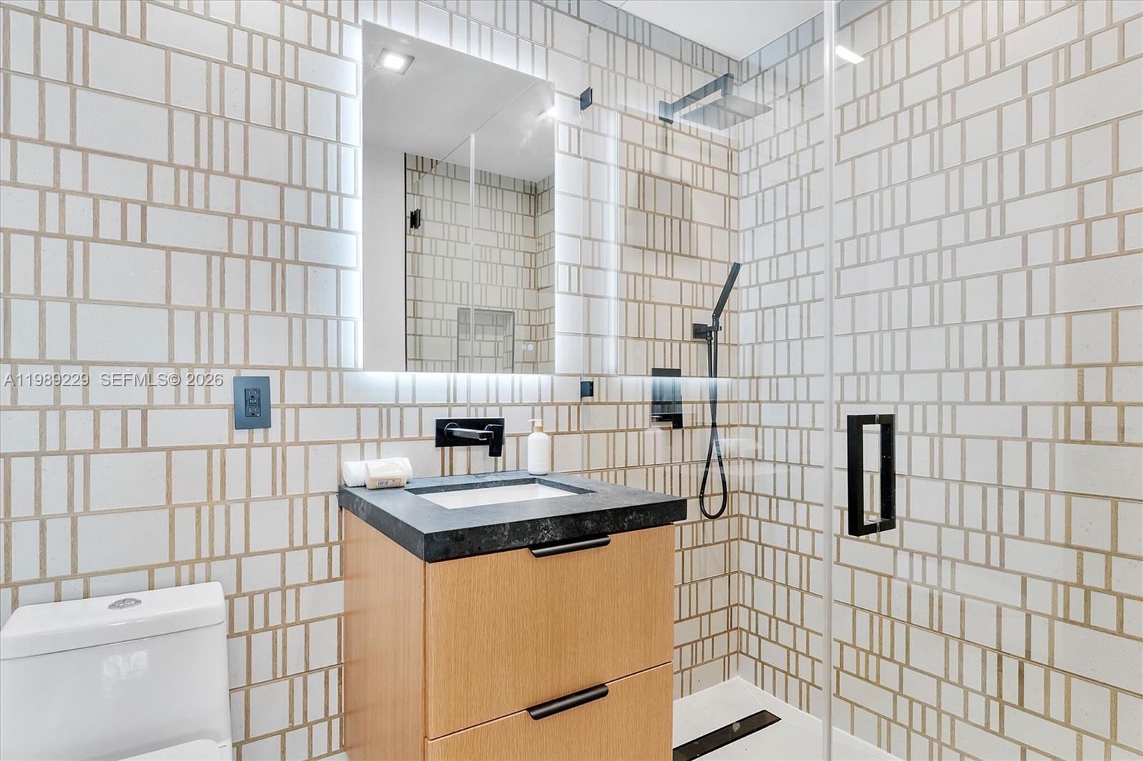 OAK POINT - Residential