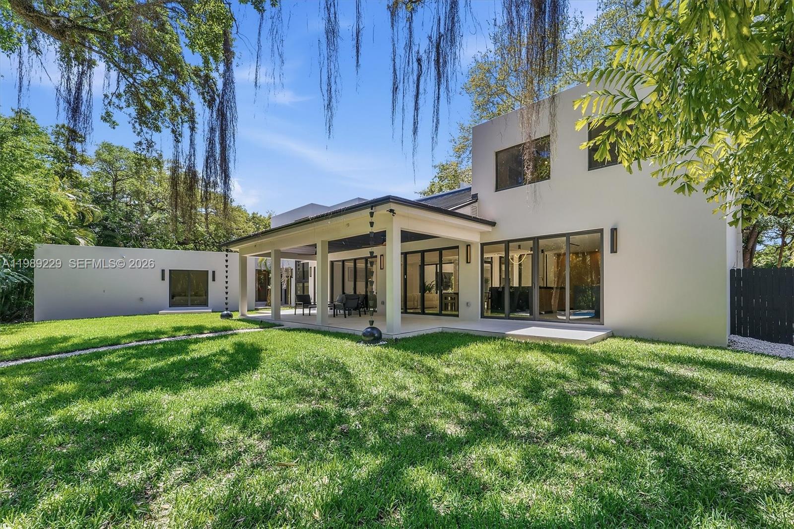 OAK POINT - Residential