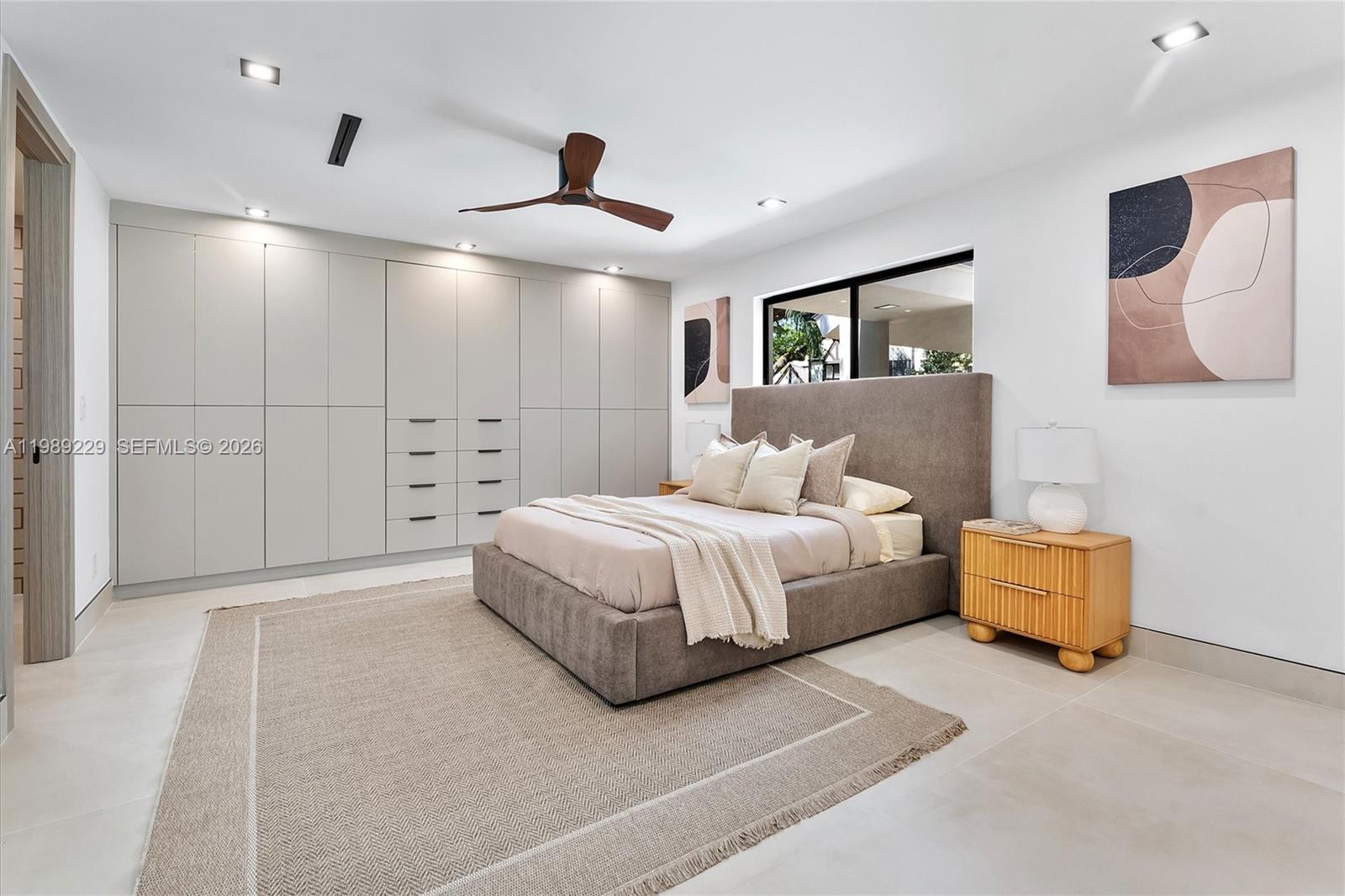 OAK POINT - Residential