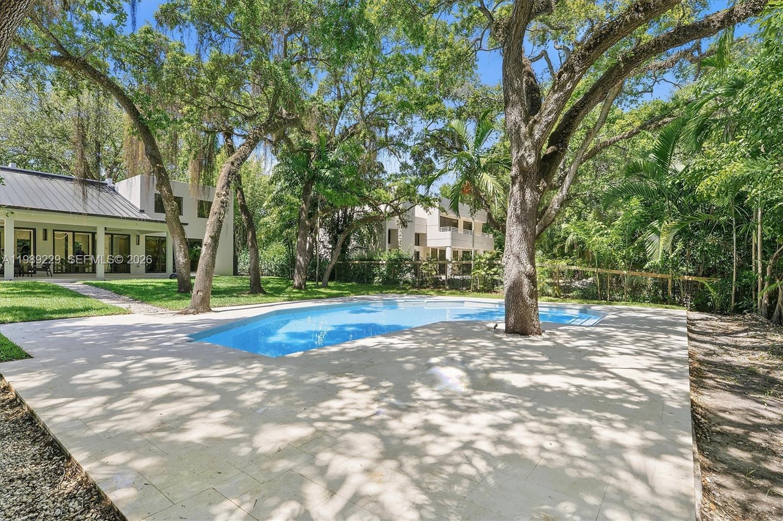 OAK POINT - Residential