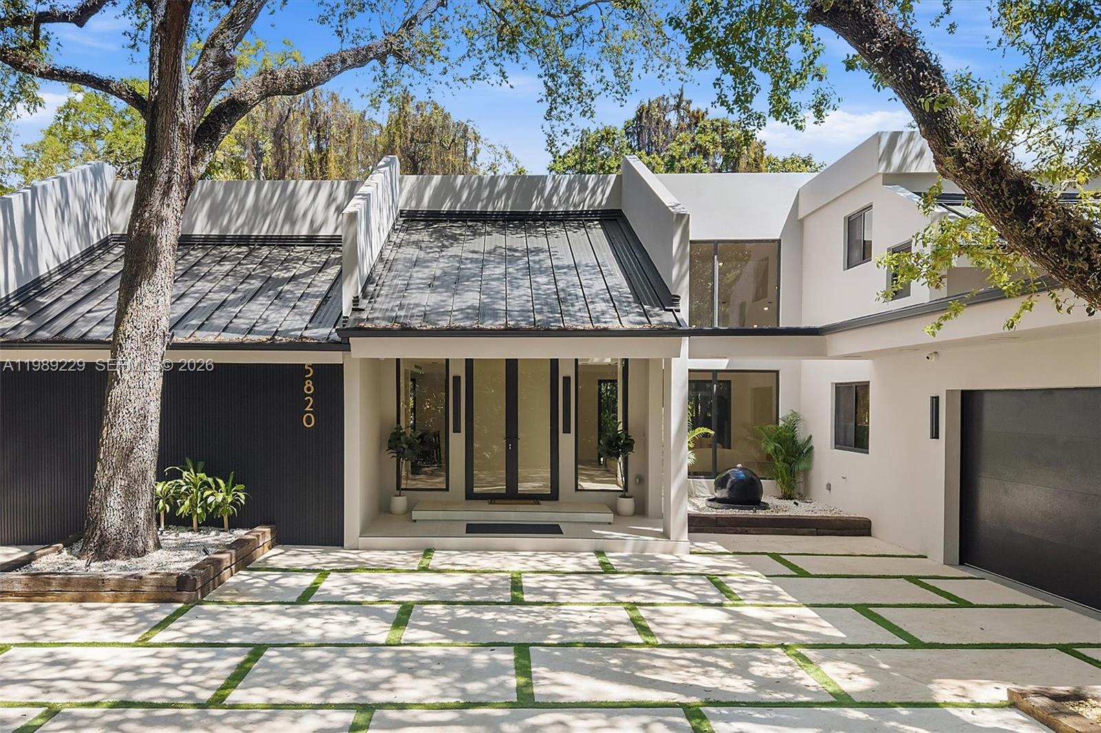 OAK POINT - Residential