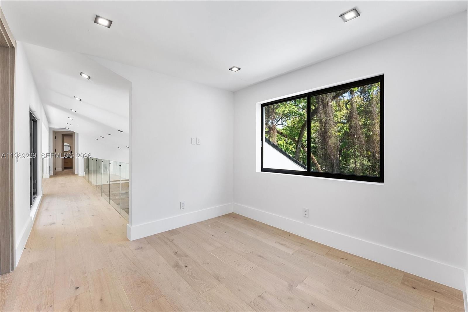 OAK POINT - Residential