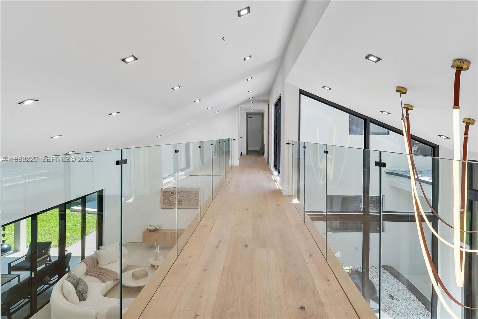 OAK POINT - Residential