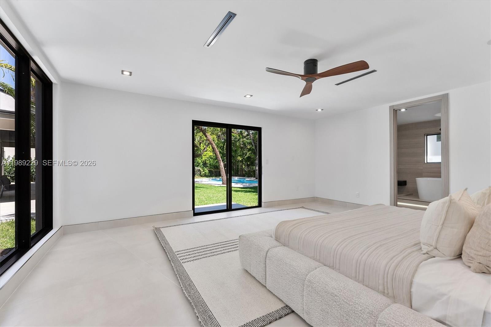 OAK POINT - Residential