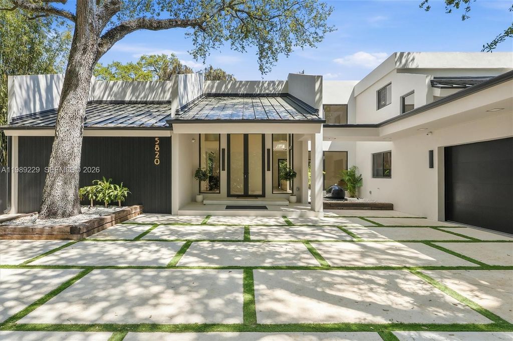 Photo of 5820 SW 33rd Ln, Hollywood, FL 33312 (MLS # A11989229)
