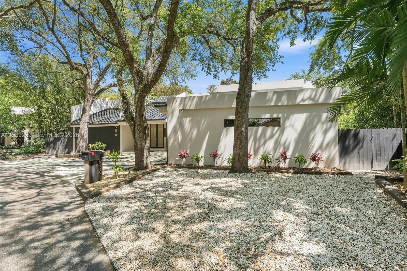 OAK POINT - Residential