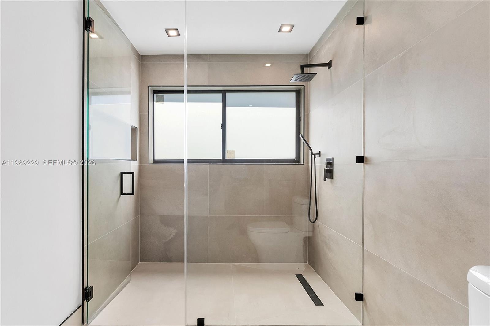 OAK POINT - Residential