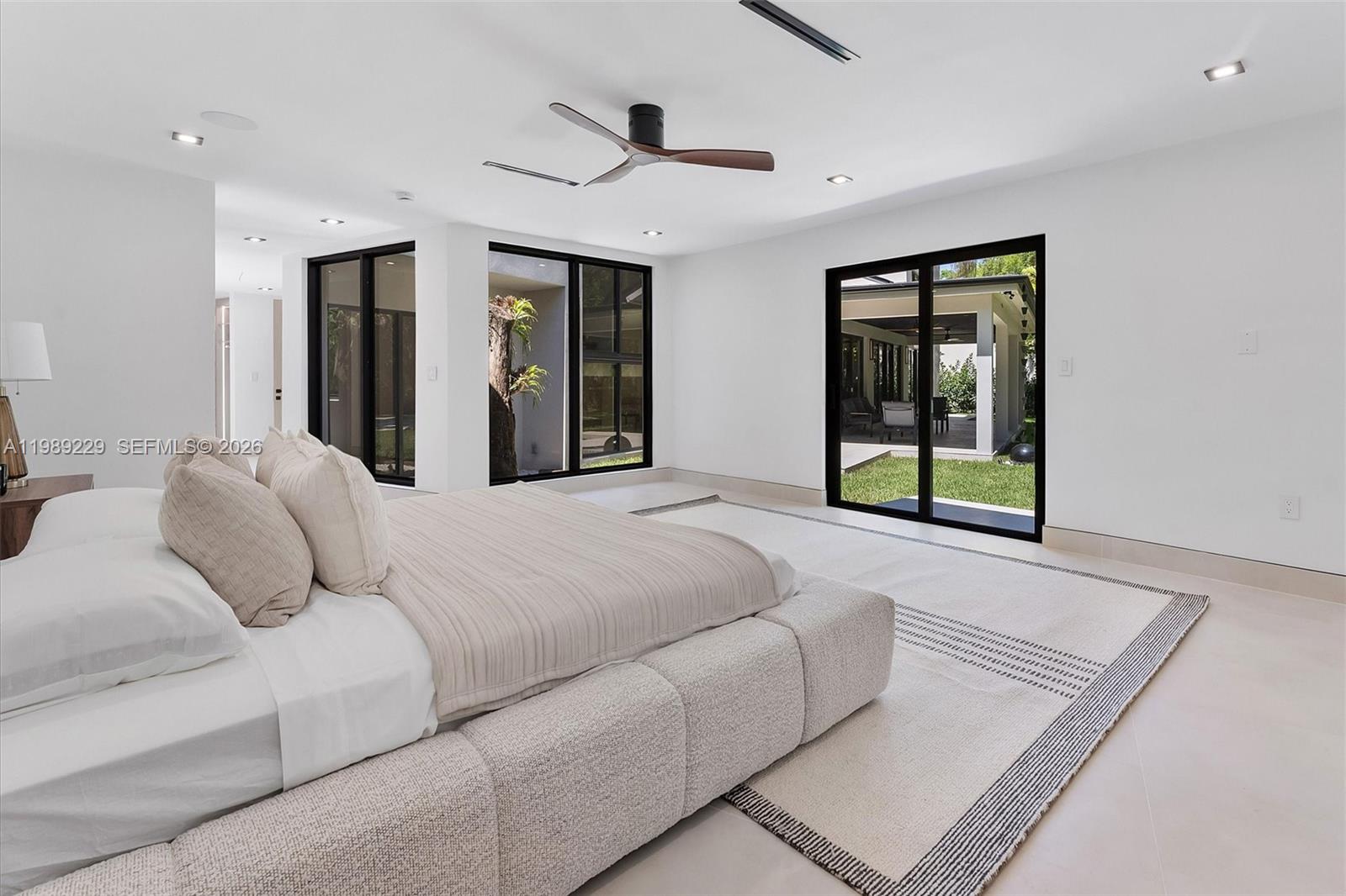 OAK POINT - Residential