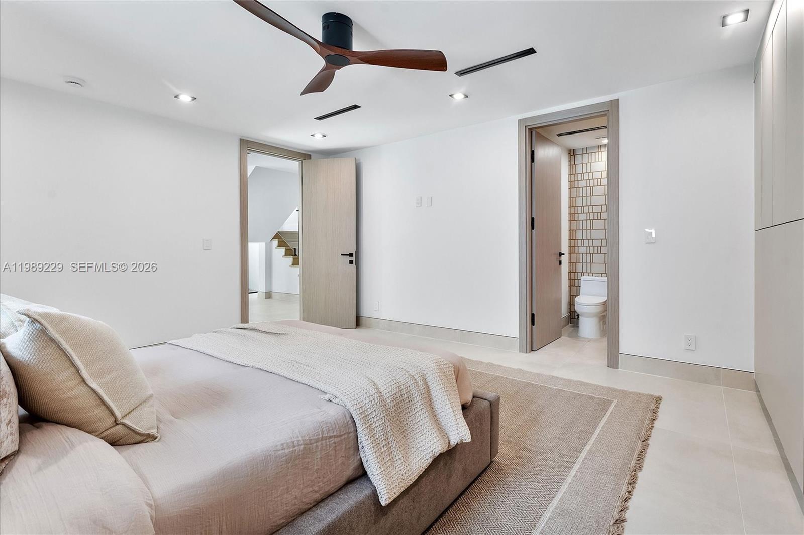 OAK POINT - Residential