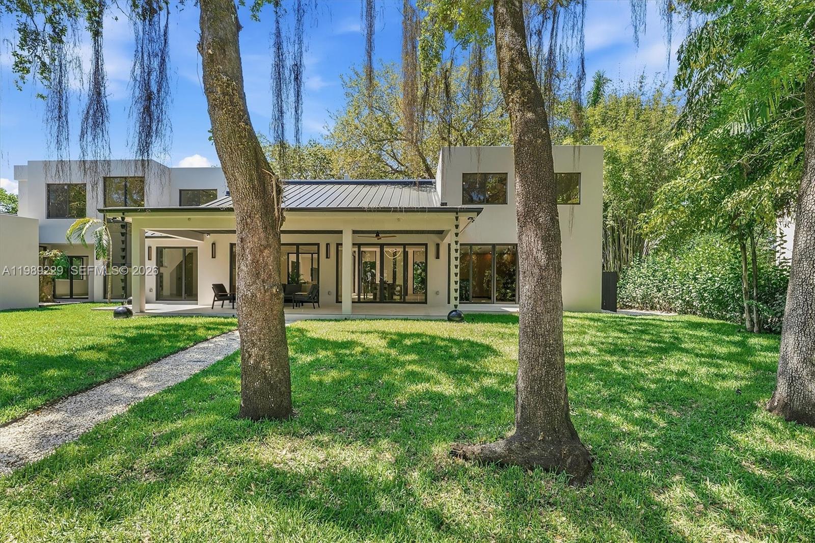 OAK POINT - Residential