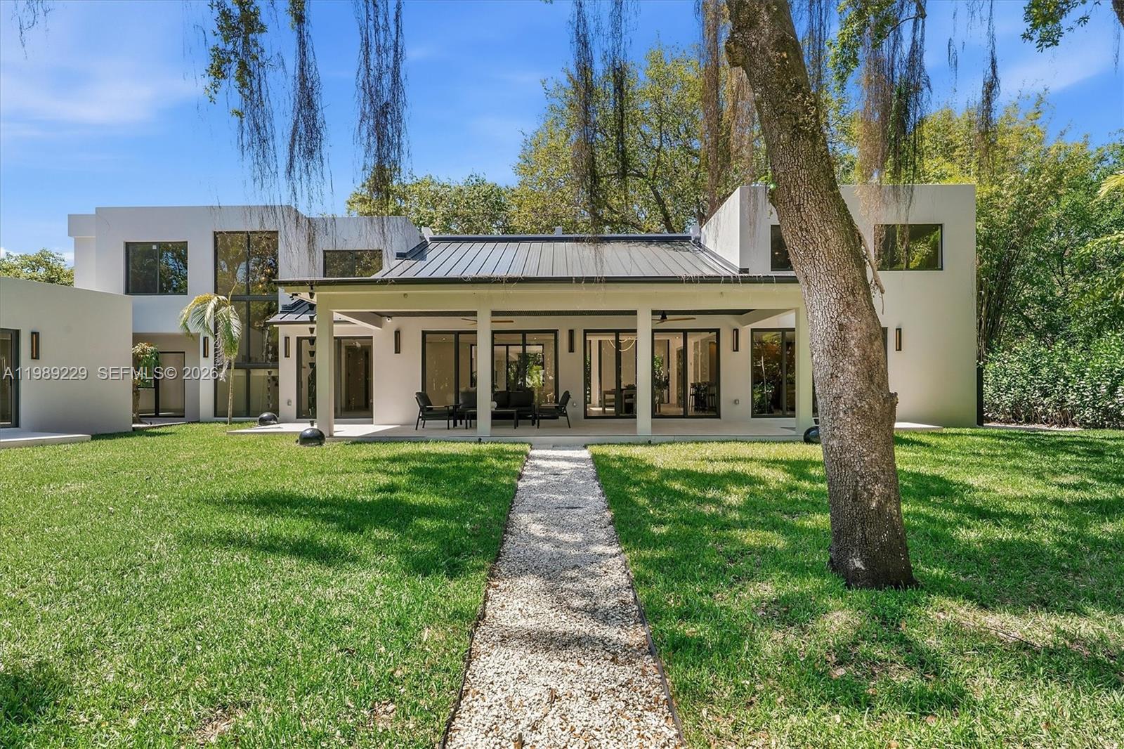 OAK POINT - Residential