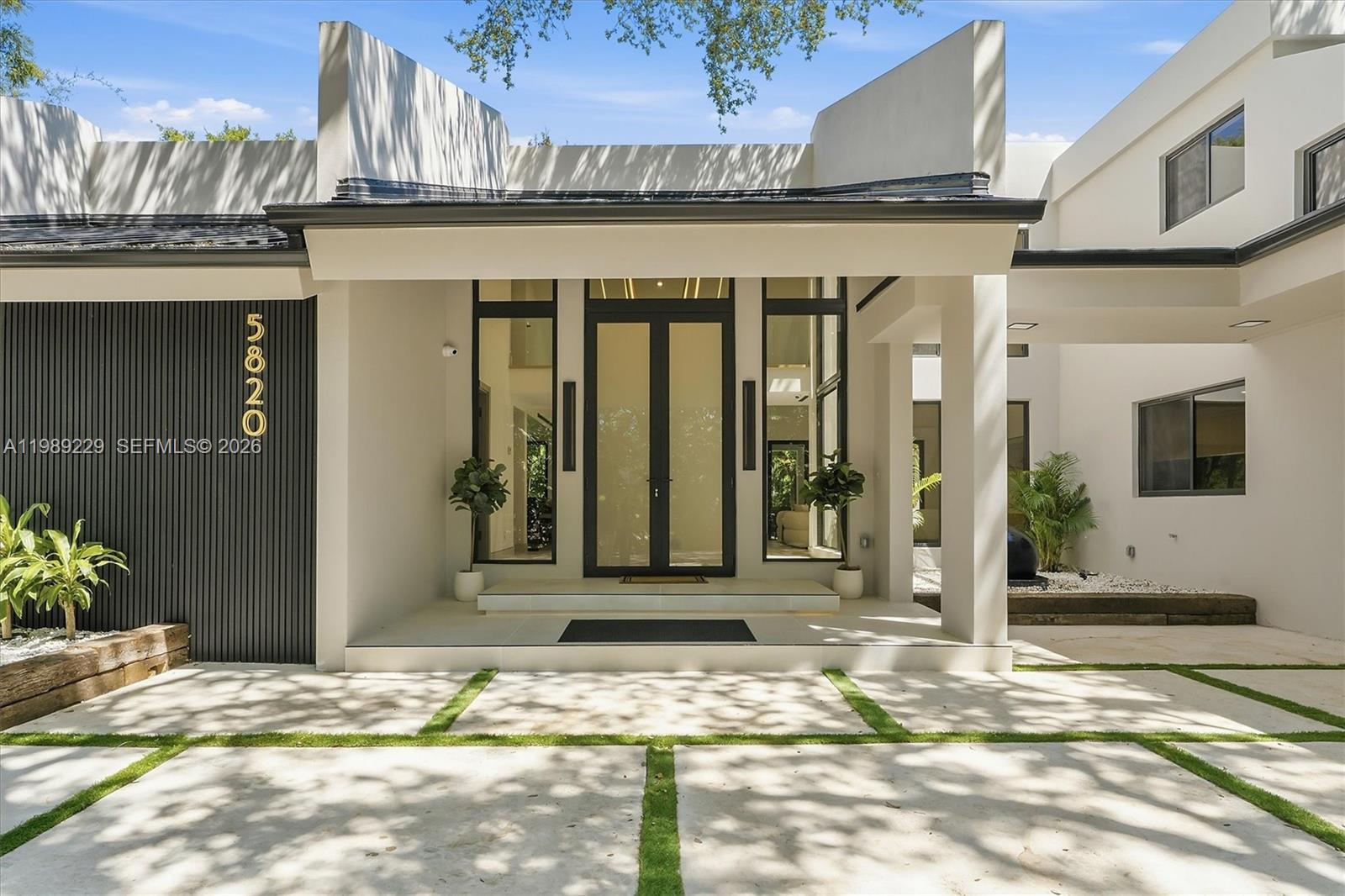 OAK POINT - Residential