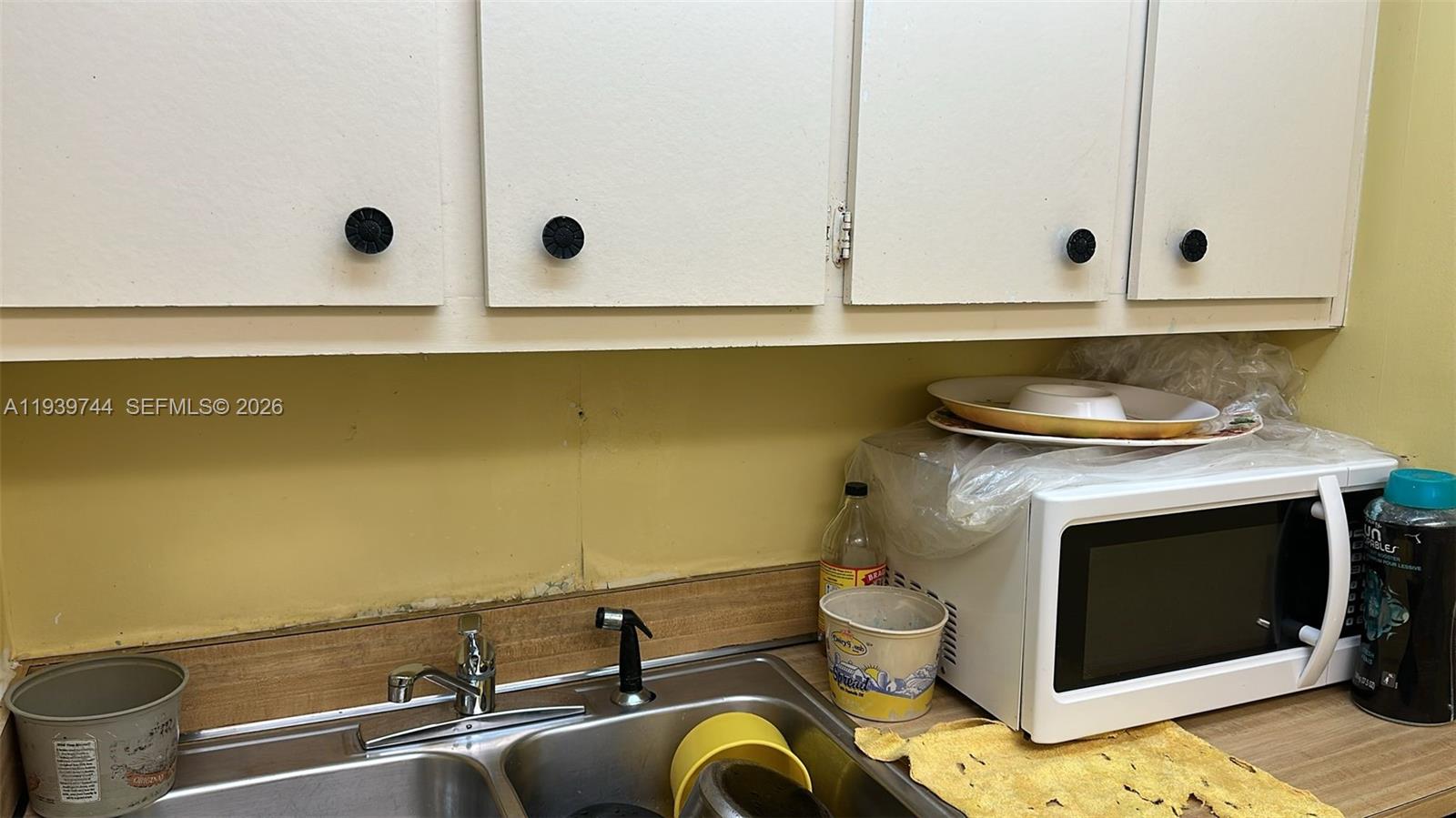 RAMBLEWOOD EAST CONDO - Residential