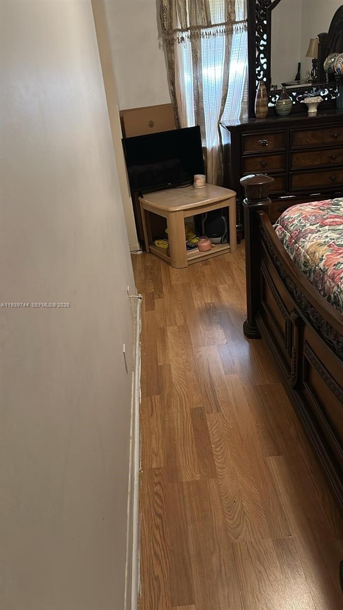 RAMBLEWOOD EAST CONDO - Residential