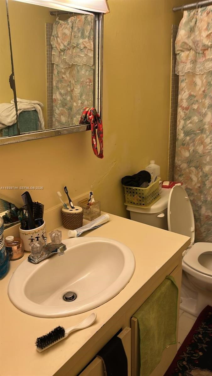 RAMBLEWOOD EAST CONDO - Residential