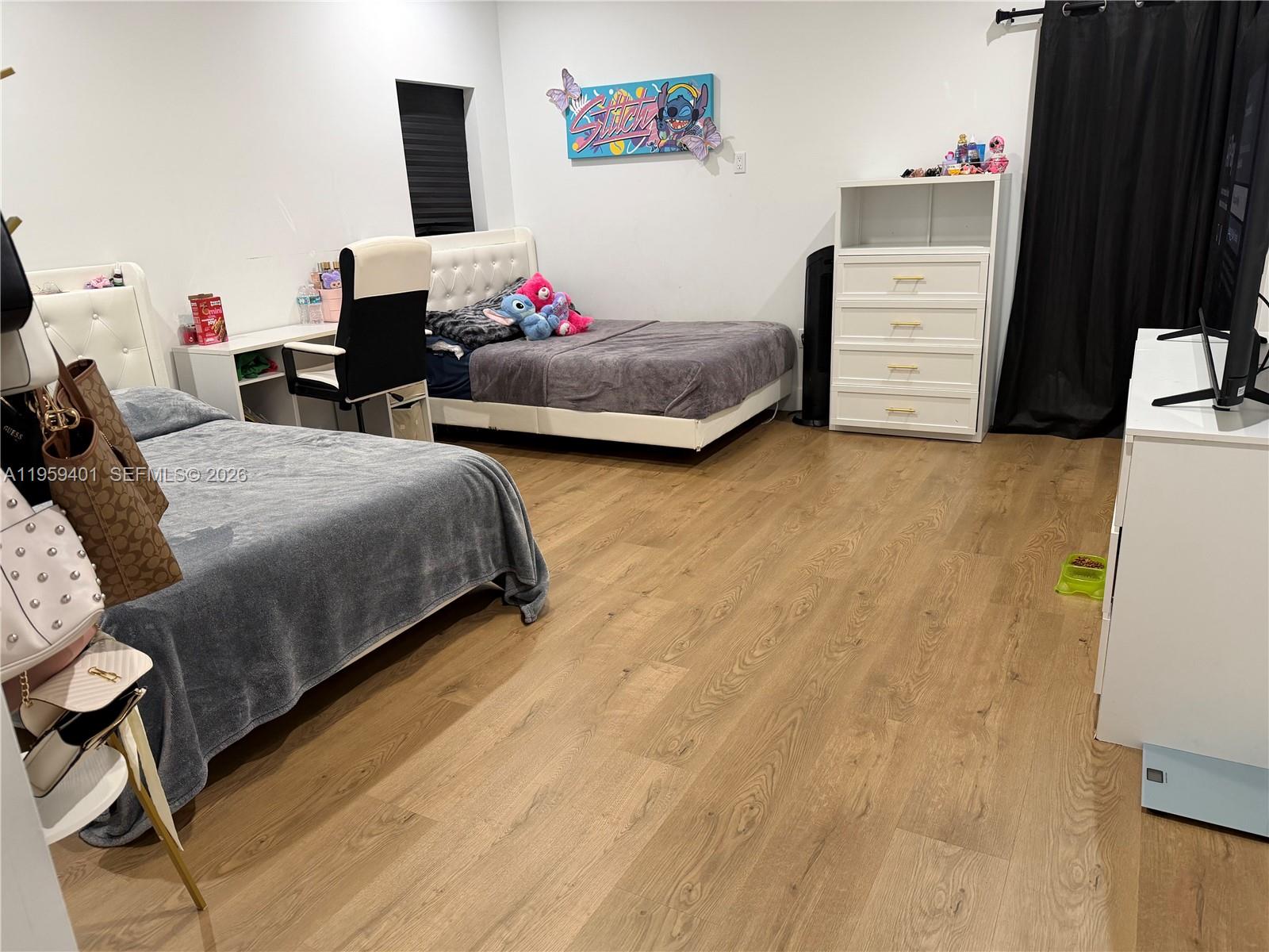 REPLAT OF PORTIONS OF RIC - Residential Lease