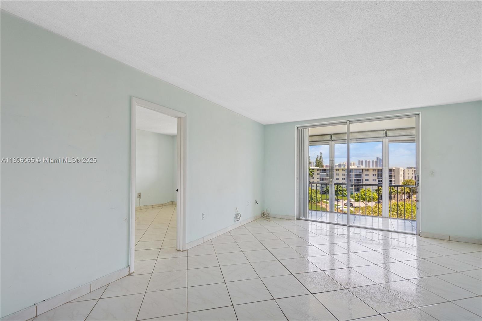 POINT EAST SEC II CONDO - Residential