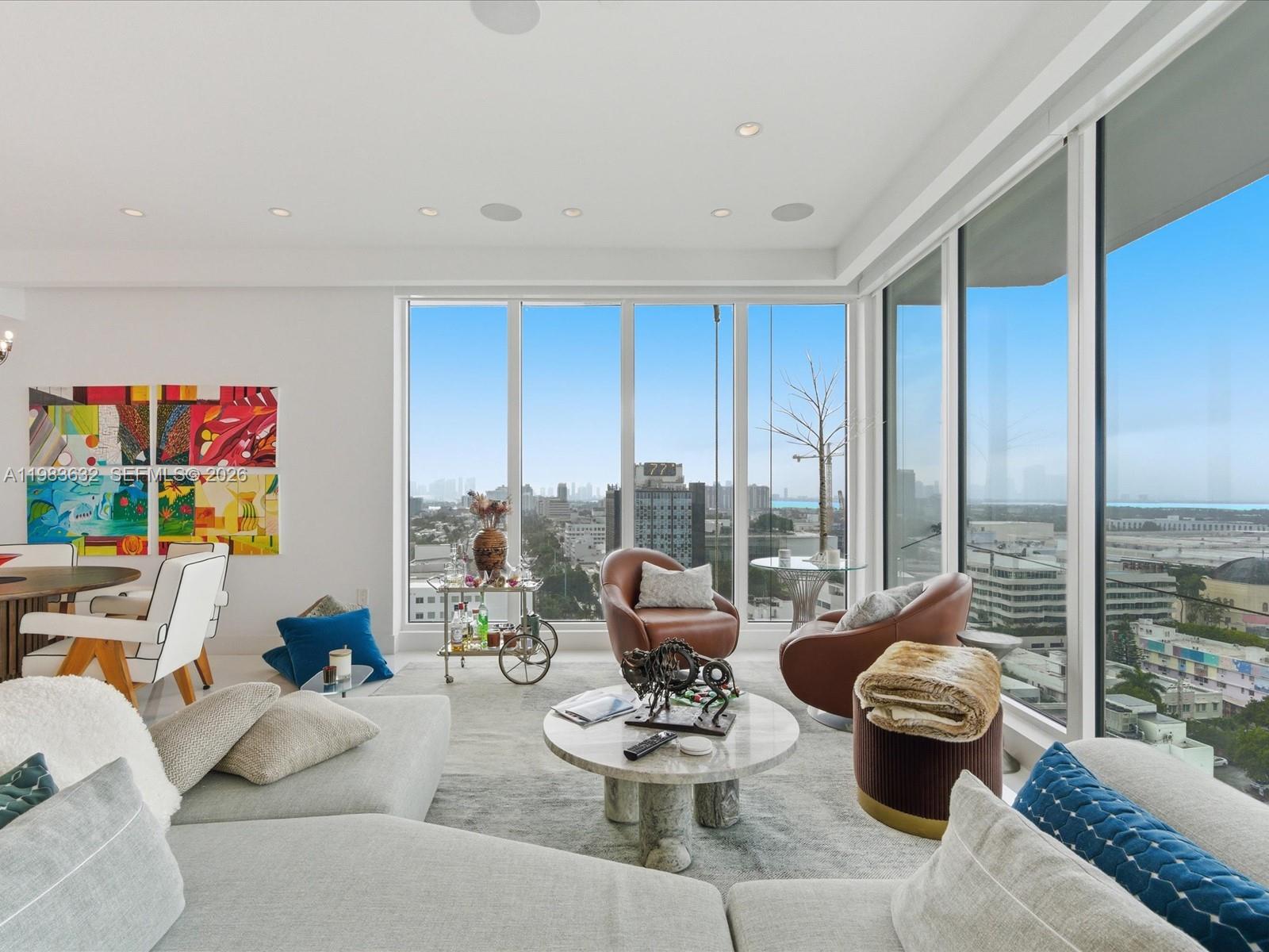 THE DECOPLAGE CONDO - Residential