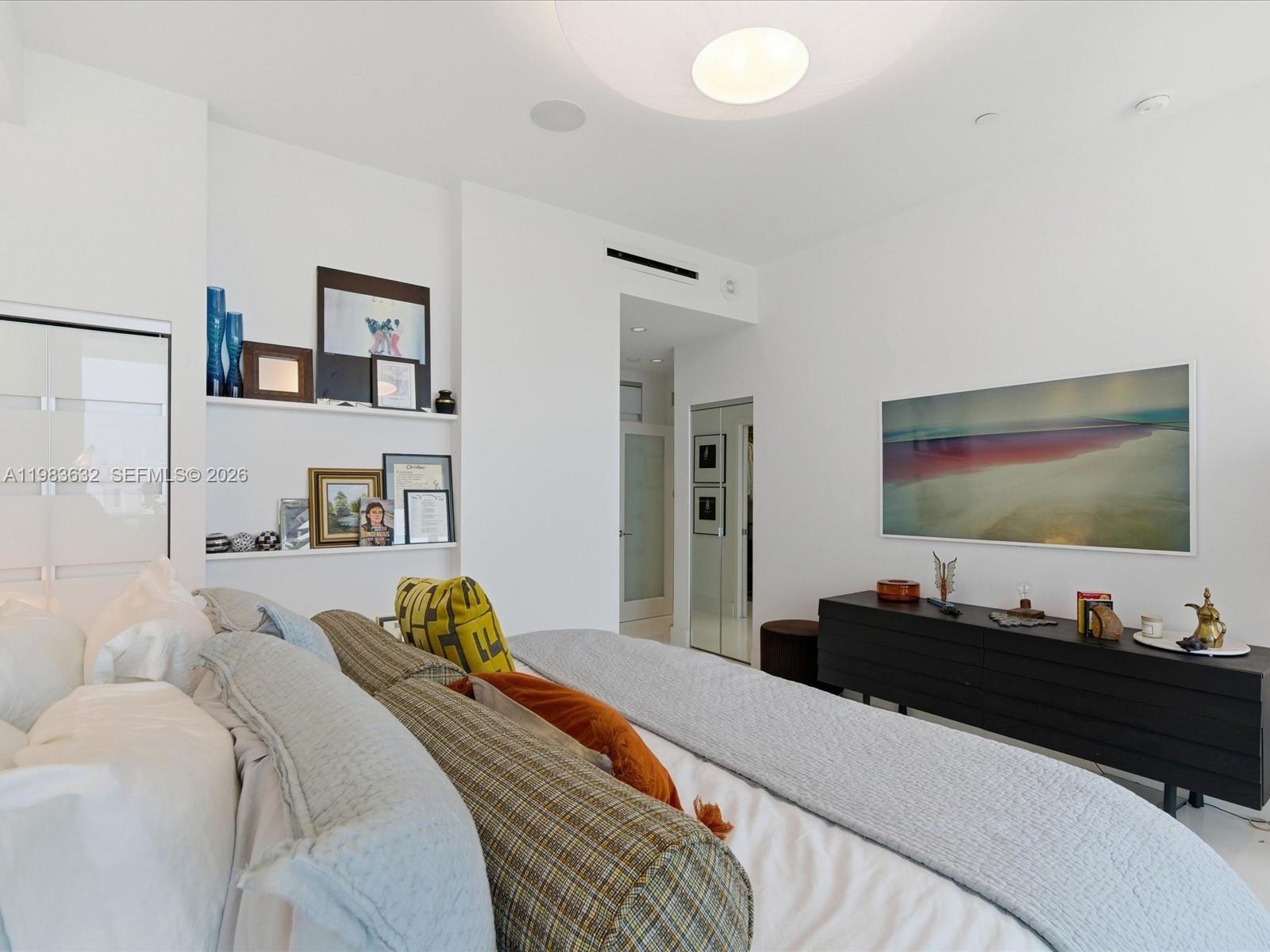 THE DECOPLAGE CONDO - Residential