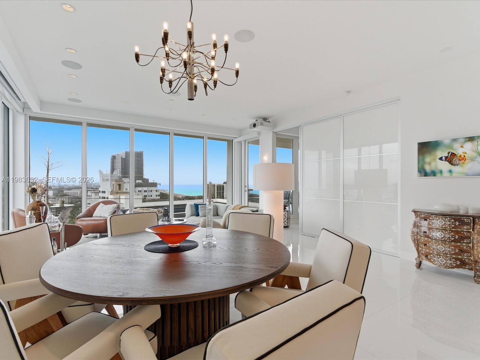 THE DECOPLAGE CONDO - Residential