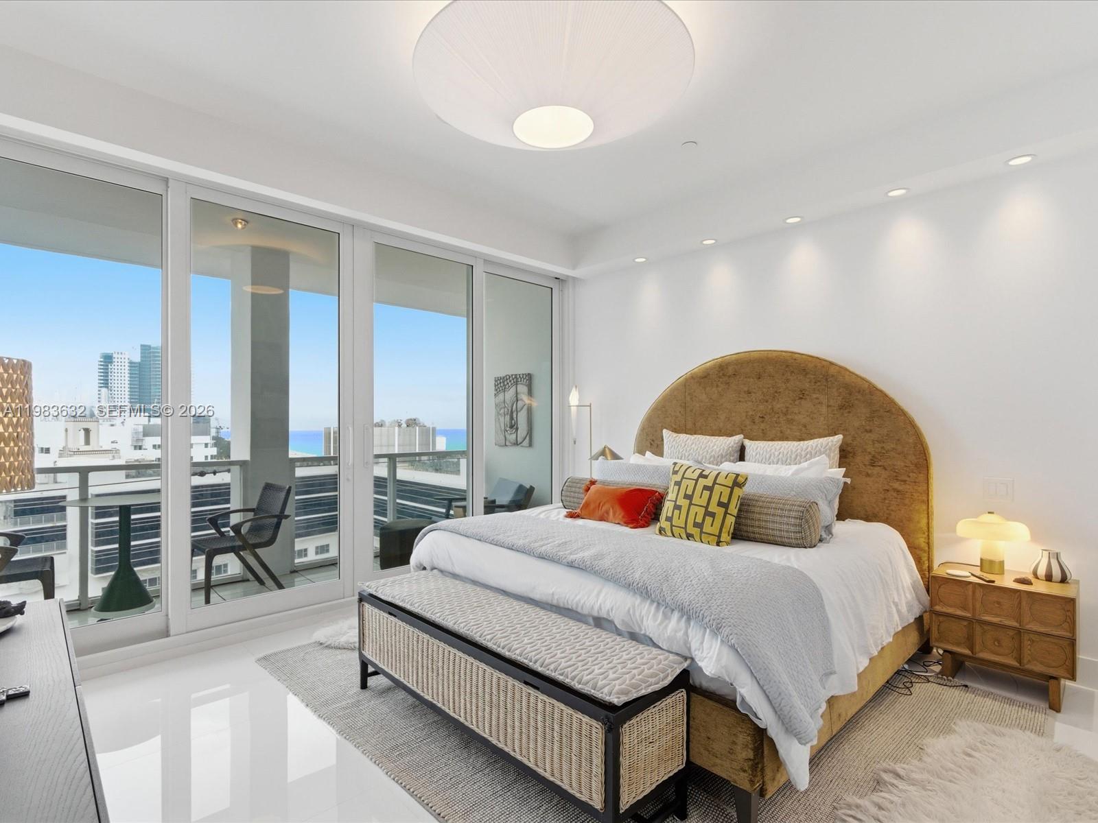 THE DECOPLAGE CONDO - Residential