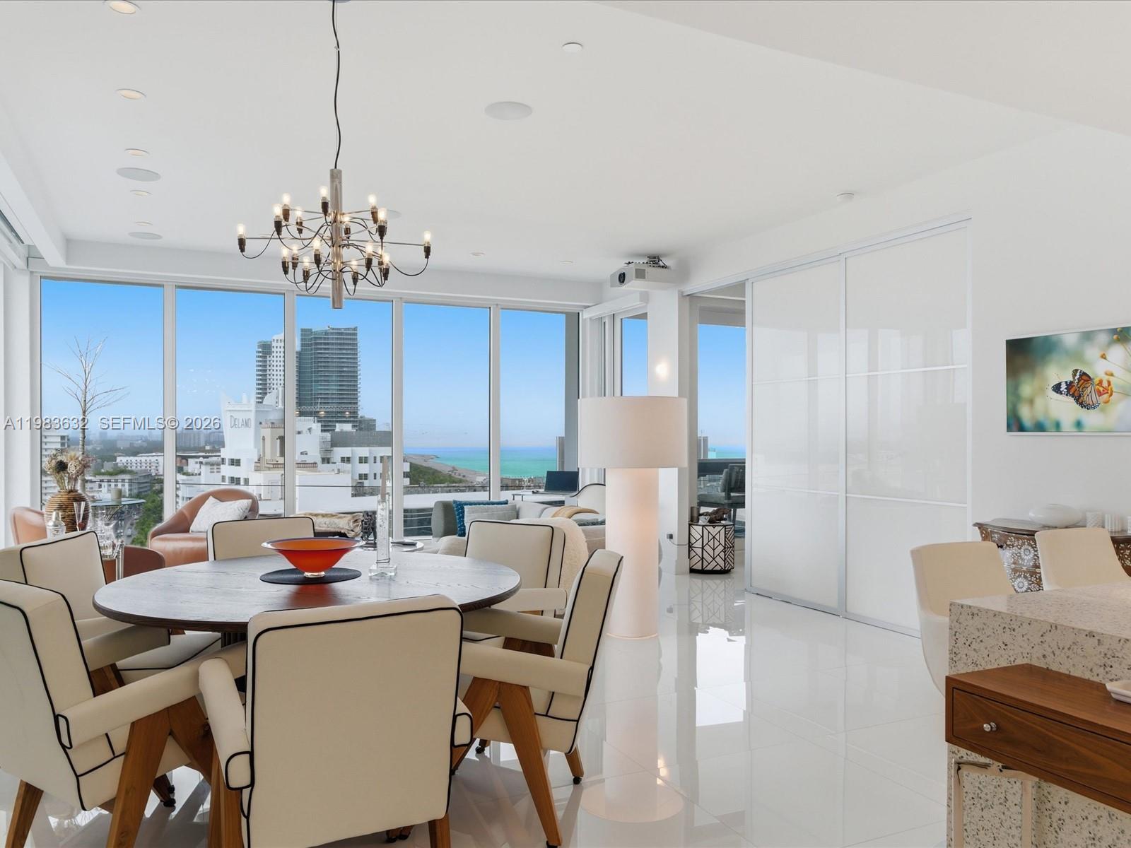 THE DECOPLAGE CONDO - Residential