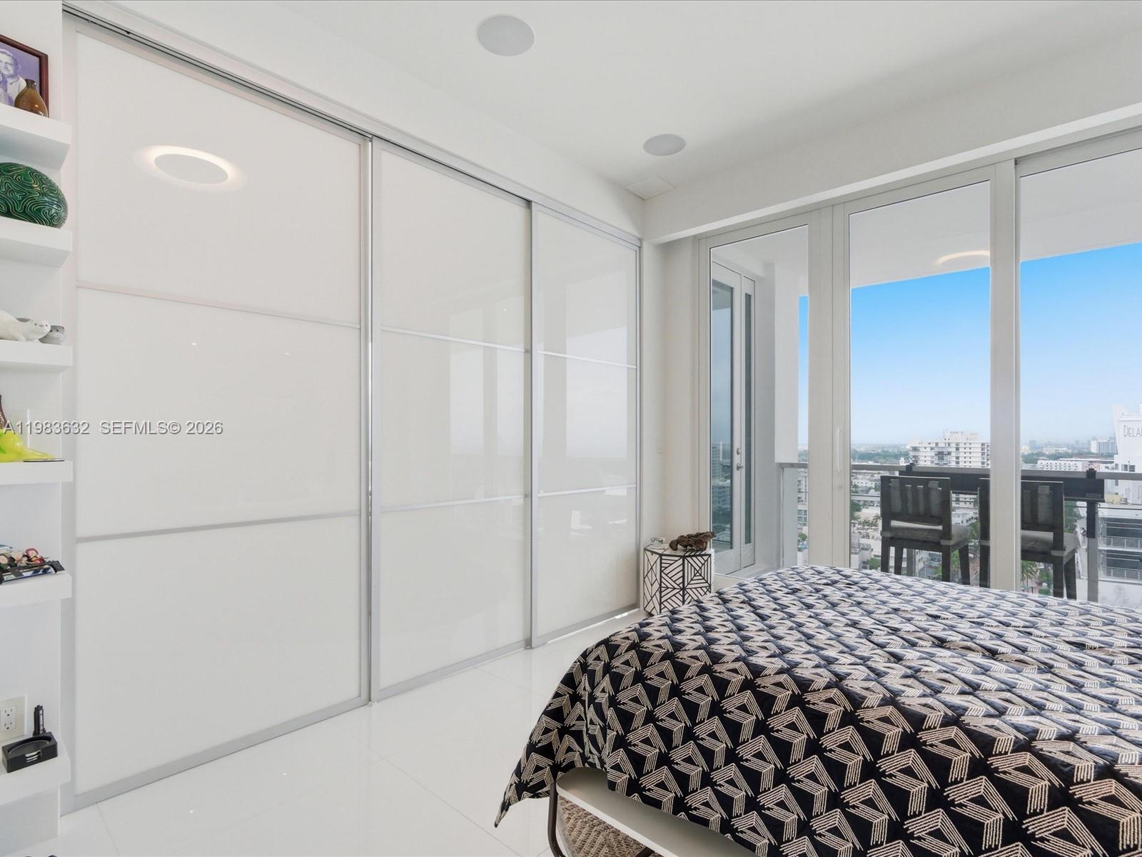 THE DECOPLAGE CONDO - Residential