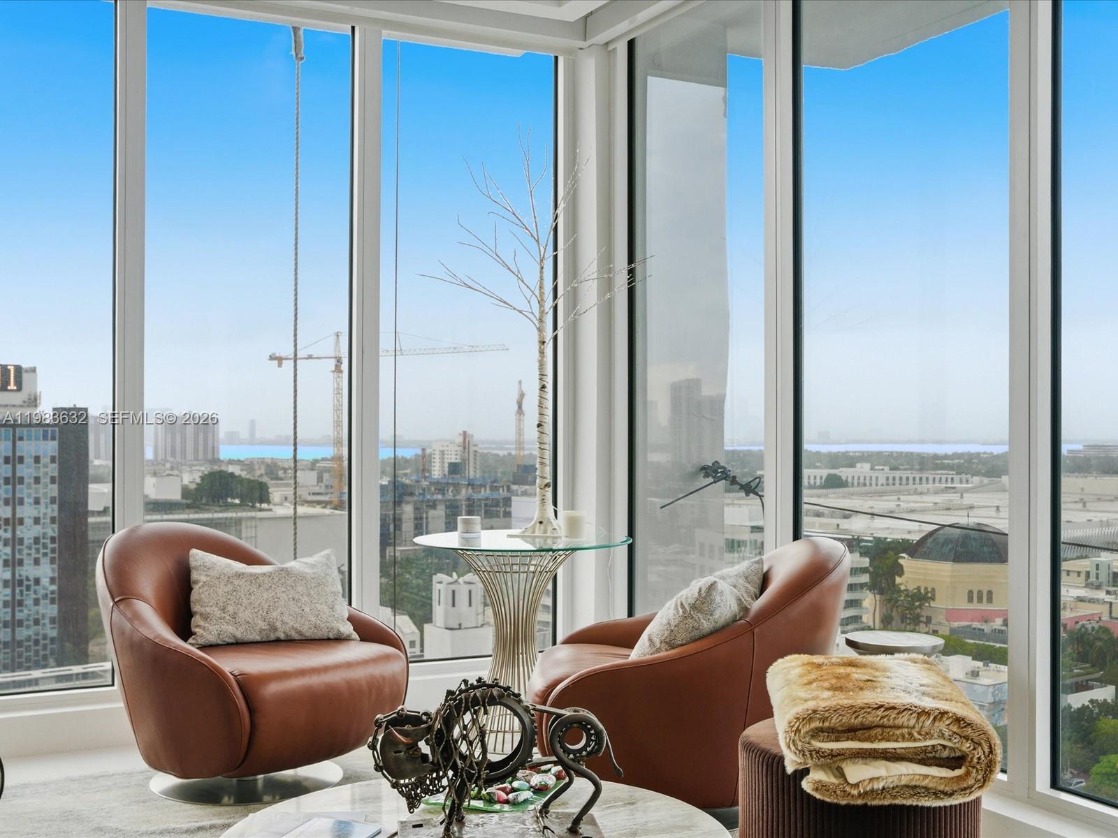 THE DECOPLAGE CONDO - Residential