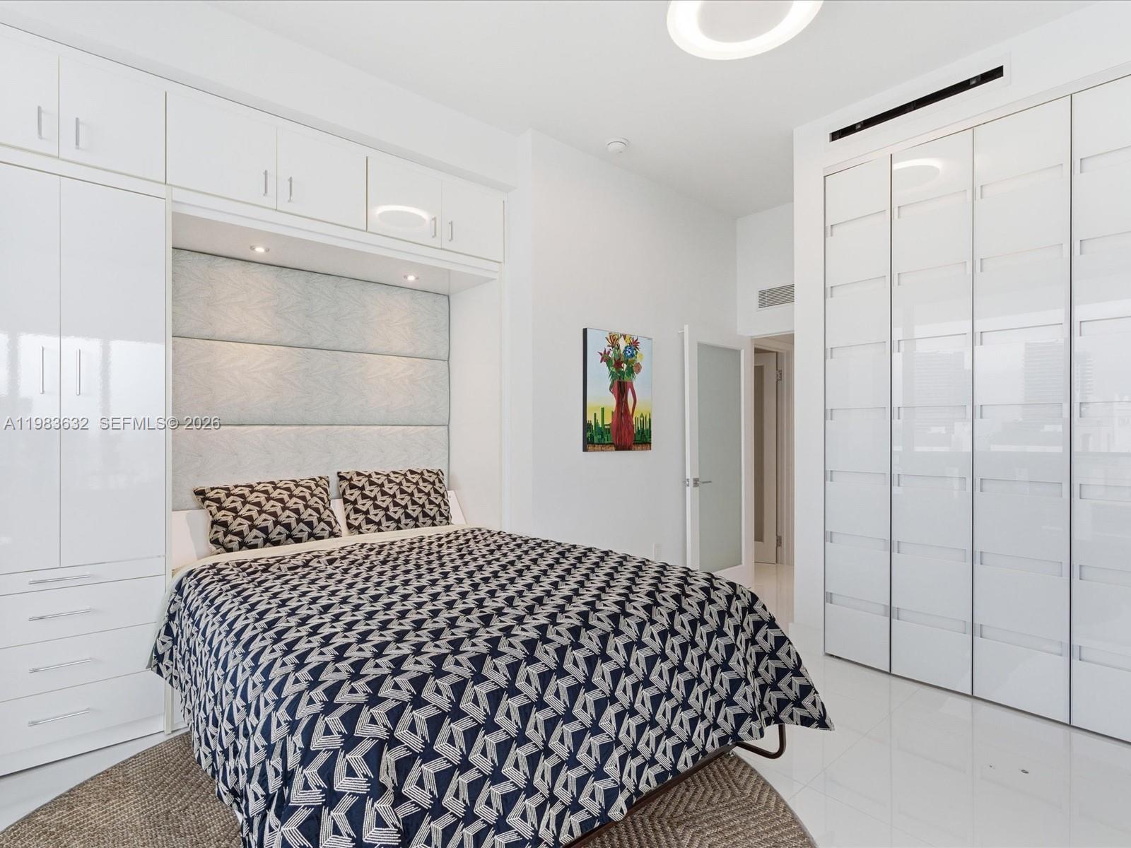 THE DECOPLAGE CONDO - Residential