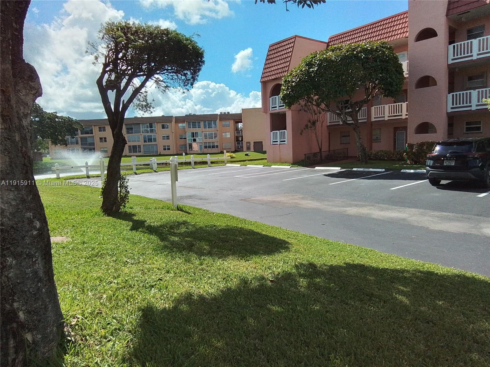 SUNRISE LAKES 119 CONDO - Residential