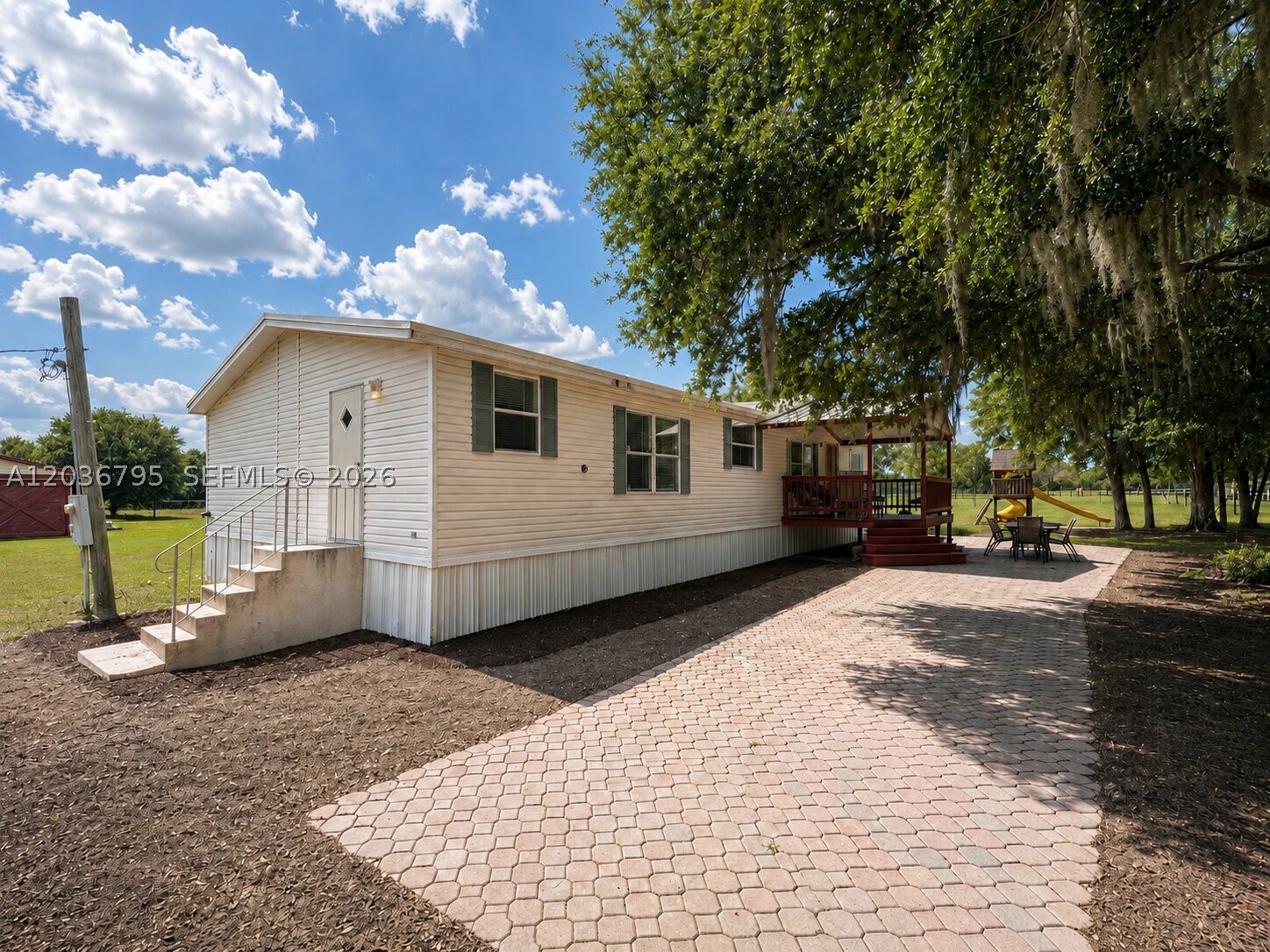 1 Ridge Rd