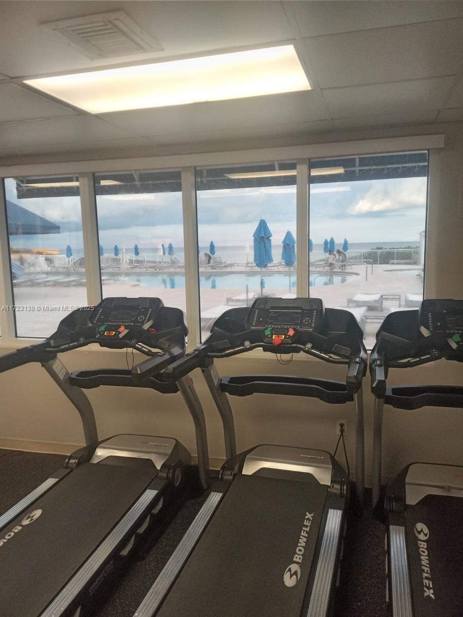 THE CLUB AT BRICKELL BAY - Residential