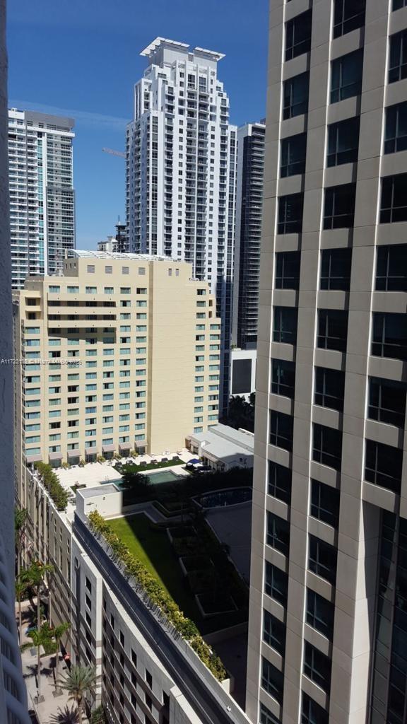 THE CLUB AT BRICKELL BAY - Residential