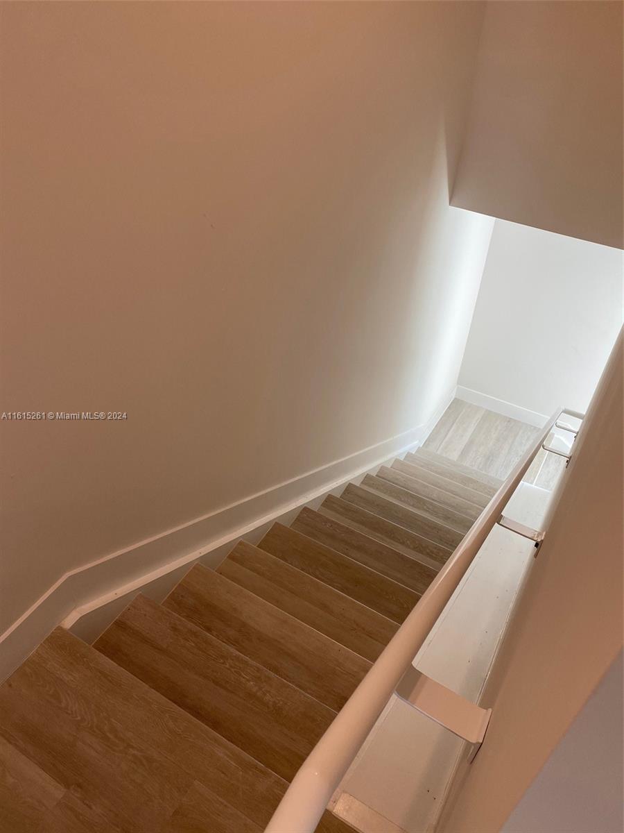 RIVERWOOD - Residential