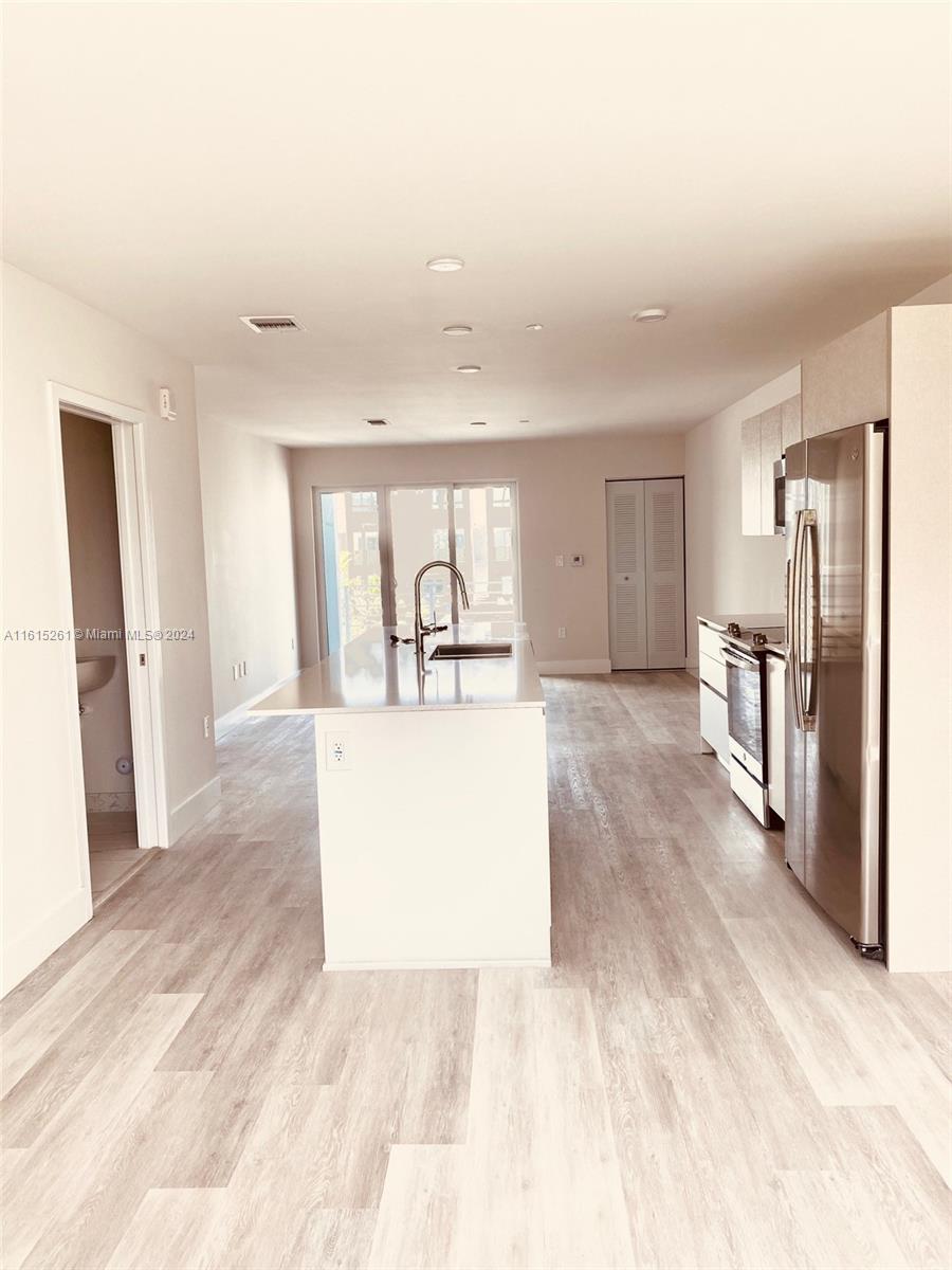 RIVERWOOD - Residential