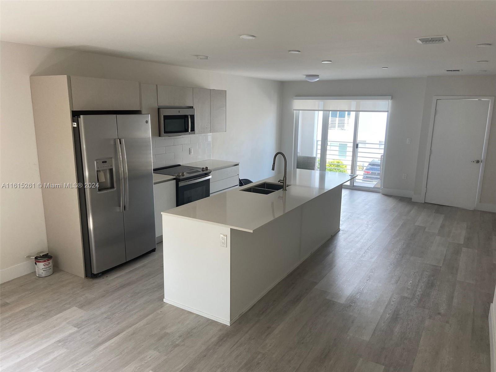 RIVERWOOD - Residential