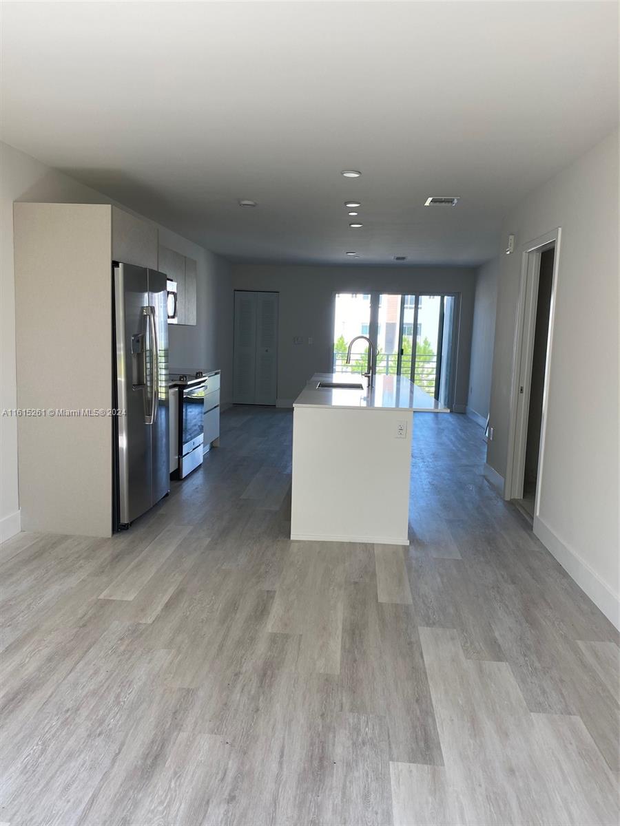 RIVERWOOD - Residential